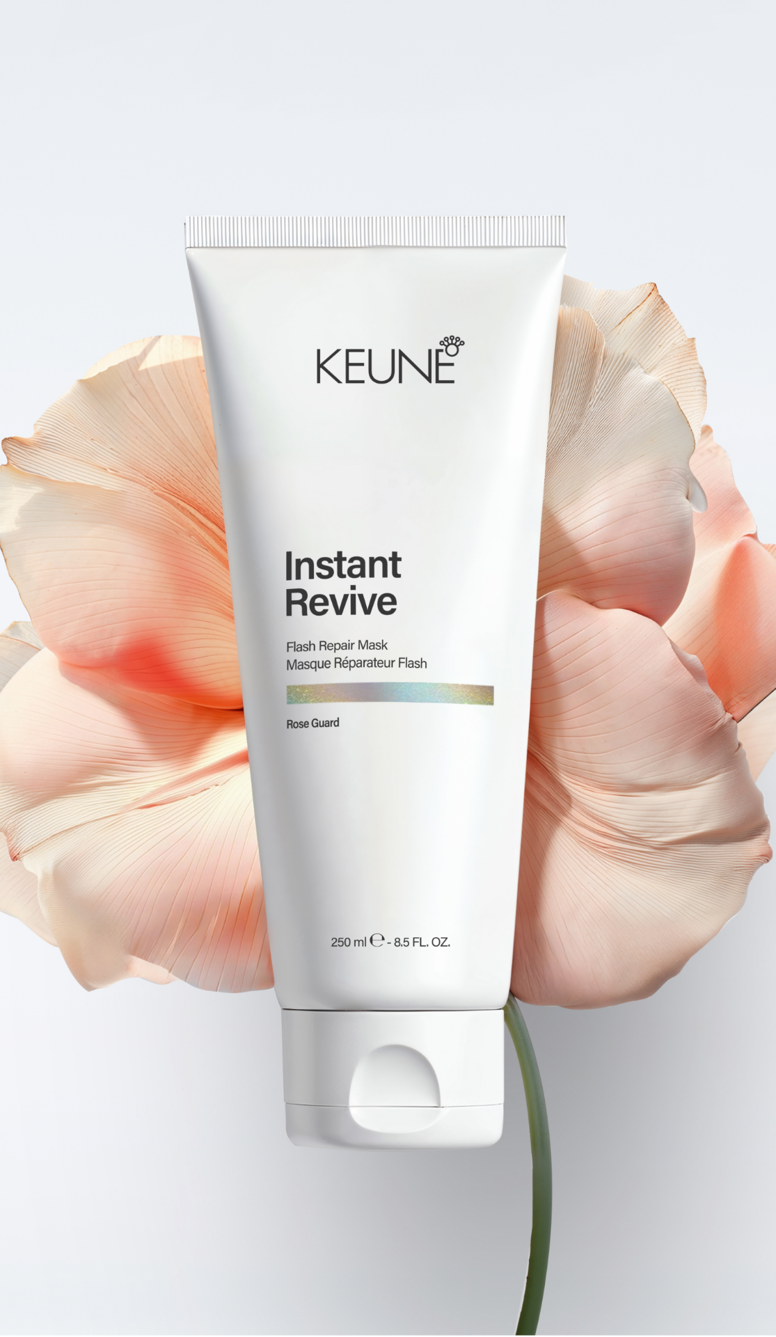 Anwendung von Keune Instant Revive Shampoo für kräftiges Haar